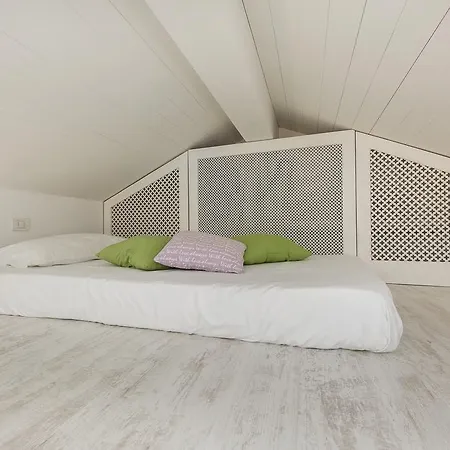 Semesterbostad Maison Du *